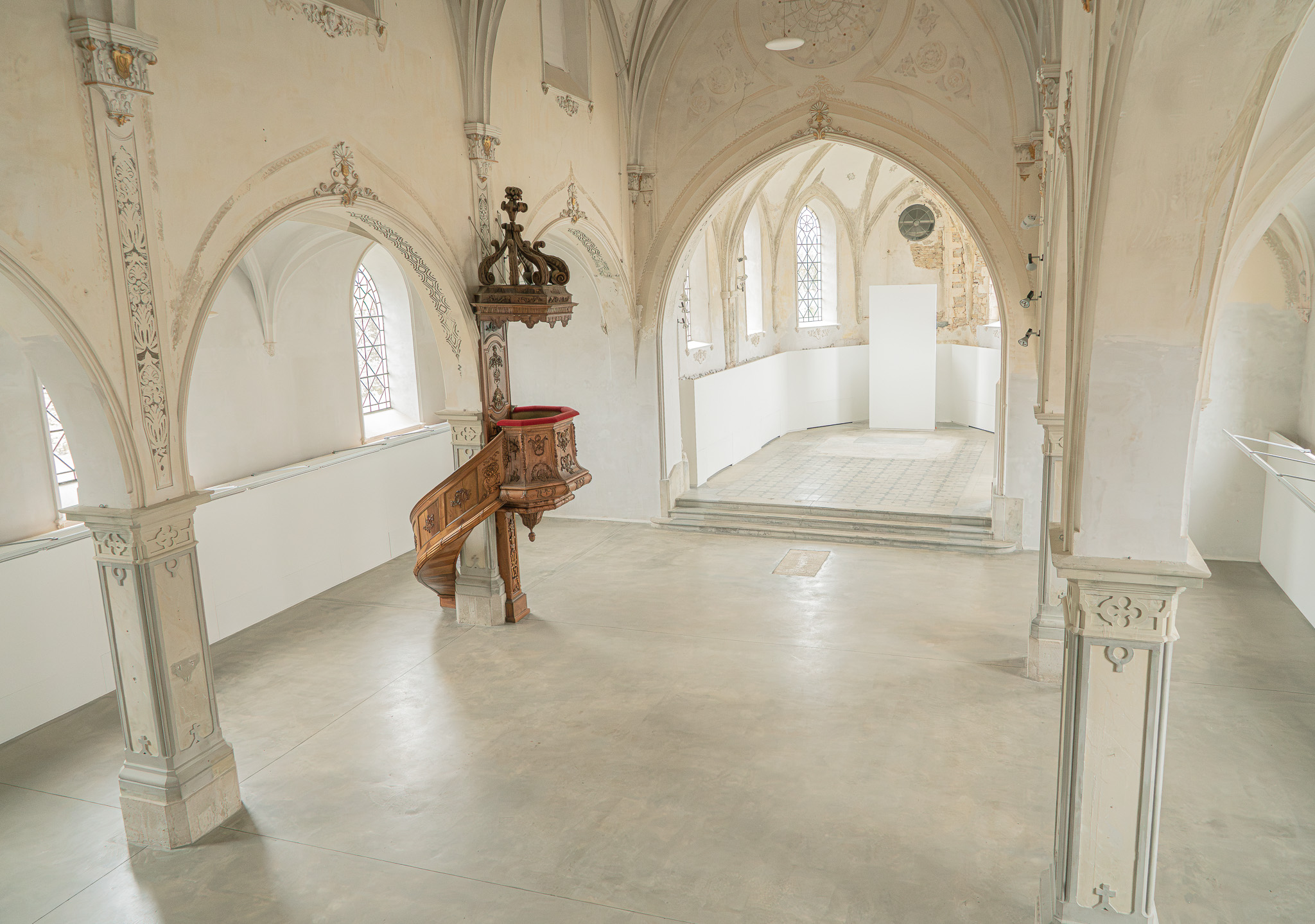 Travaux de restauration de l'ancienne église Saint-Hubert